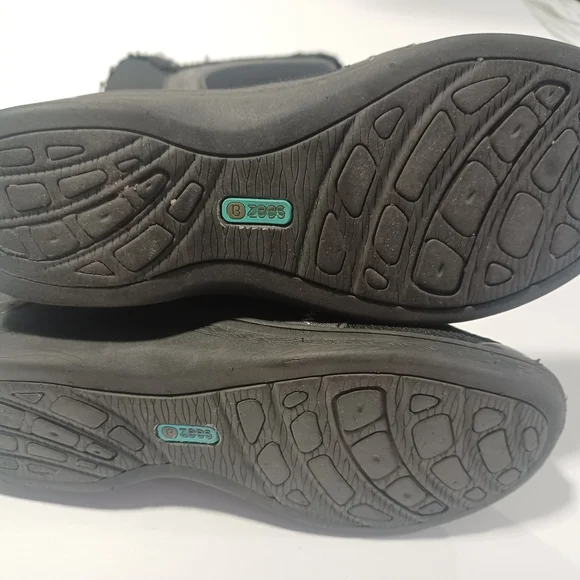 Bzees Black Winter Boots - Picture 5 of 7